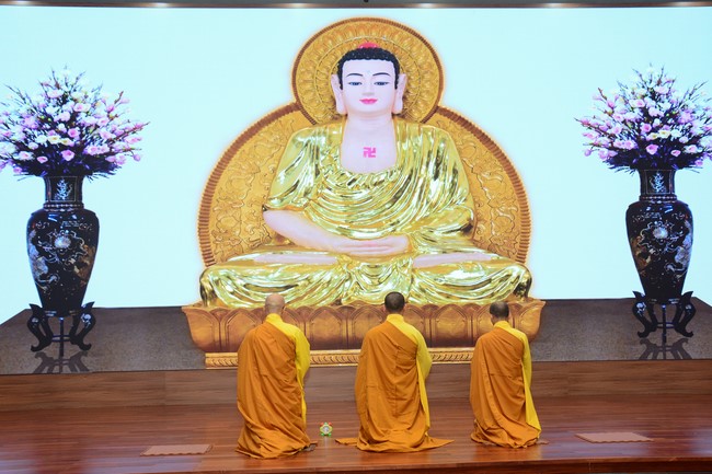 Dharma Talk “Peaceful place to stop ” – The 96th Seven-Day Retreat